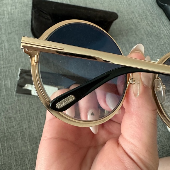 Tom Ford Sunglasses - Picture 5 of 10